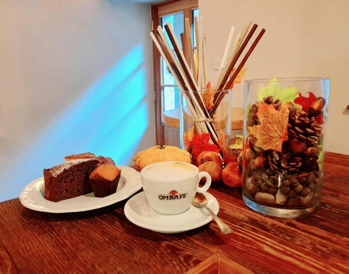 Colle Ameno Room And Breakfast Rovereto  Zewnętrze zdjęcie