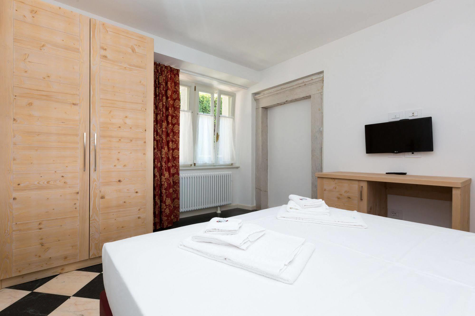 Colle Ameno Room And Breakfast Rovereto  Zewnętrze zdjęcie