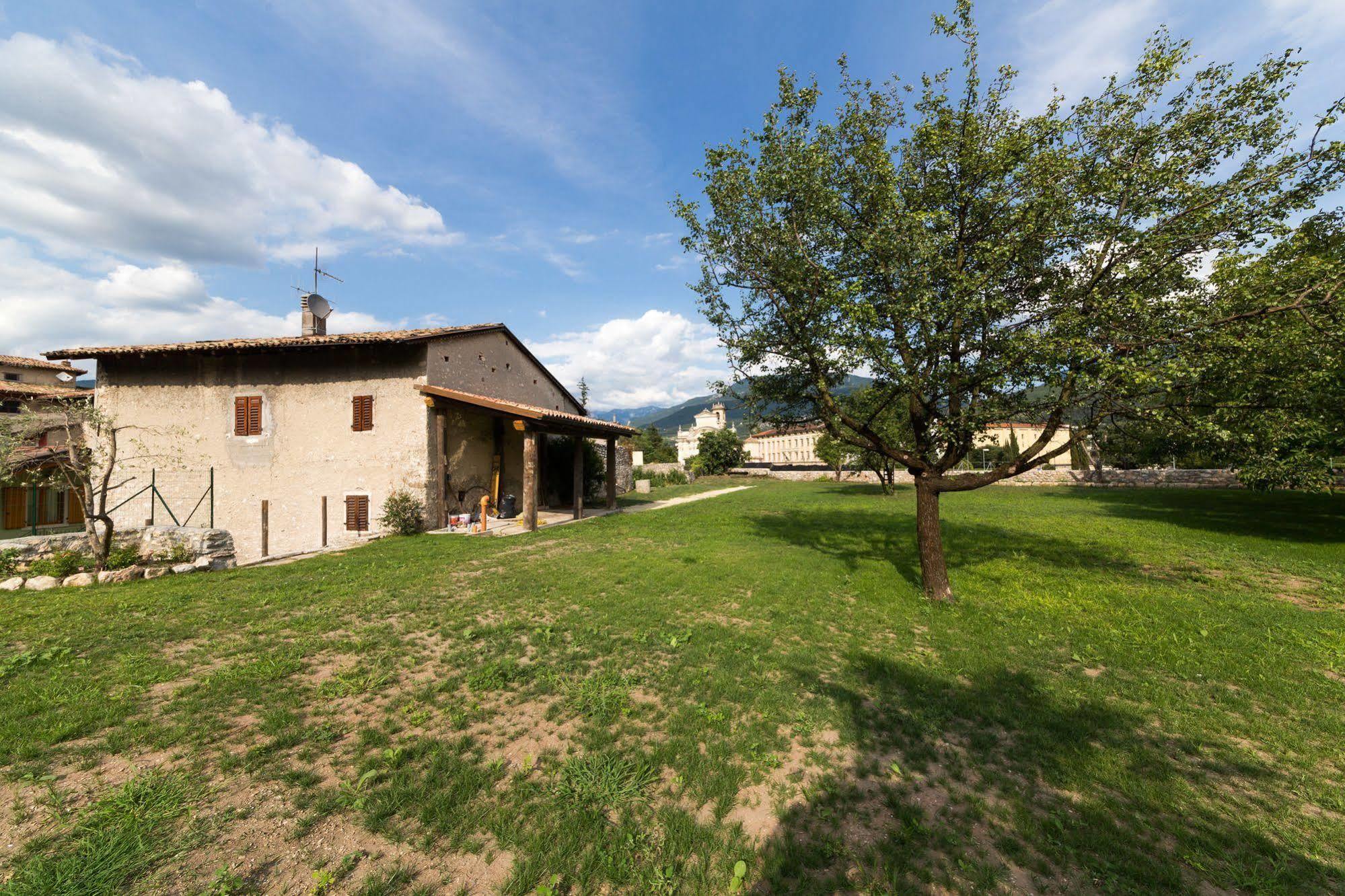 Colle Ameno Room And Breakfast Rovereto  Zewnętrze zdjęcie